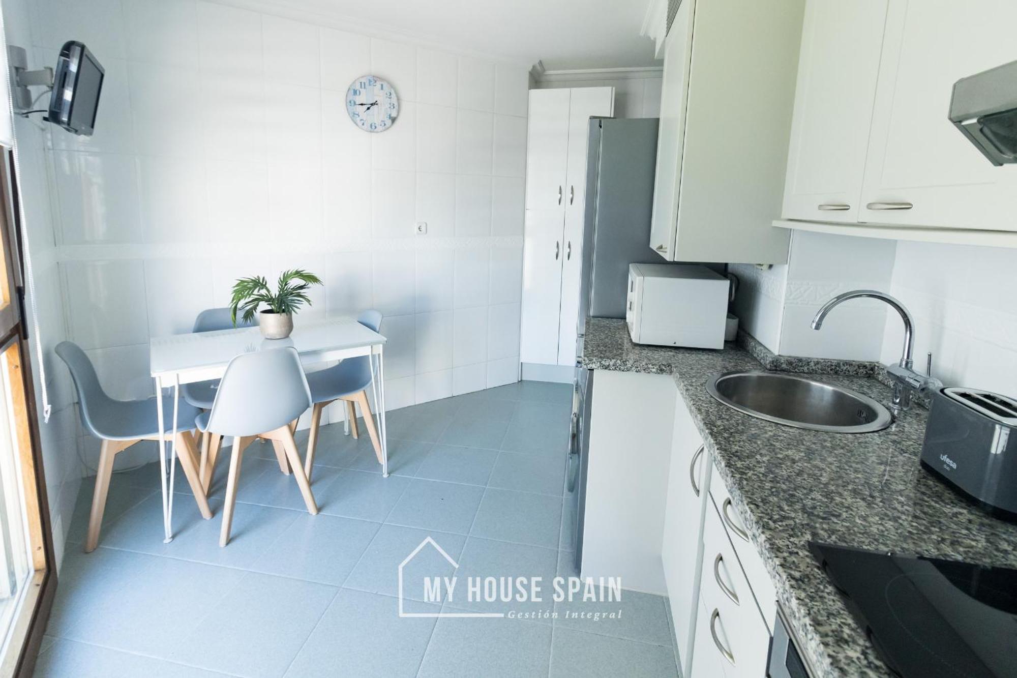 Myhousespain - Playa De Poniente, Con Vistas Al Mar Y Parking Gratuito ヒホン エクステリア 写真