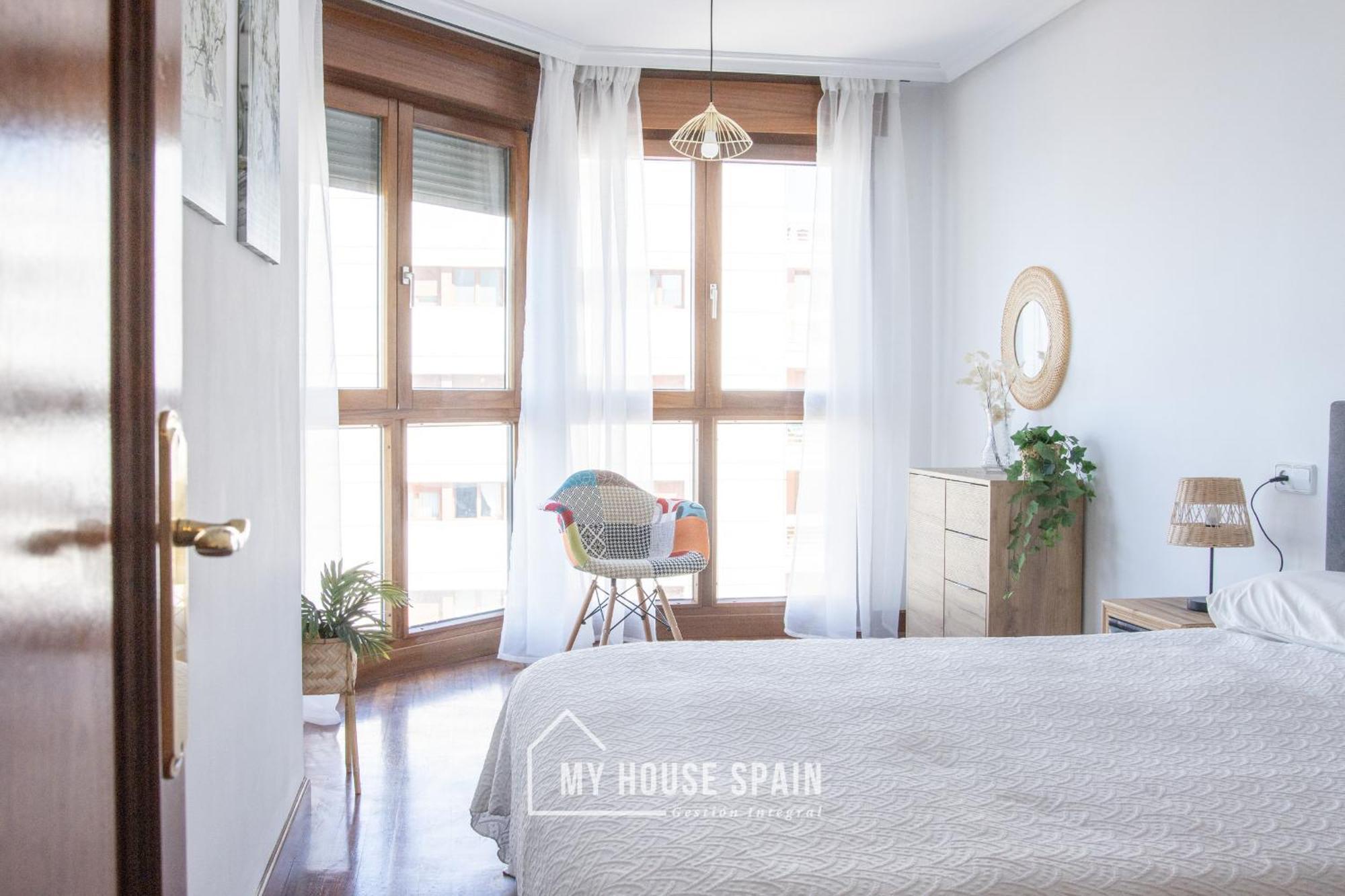 Myhousespain - Playa De Poniente, Con Vistas Al Mar Y Parking Gratuito ヒホン エクステリア 写真