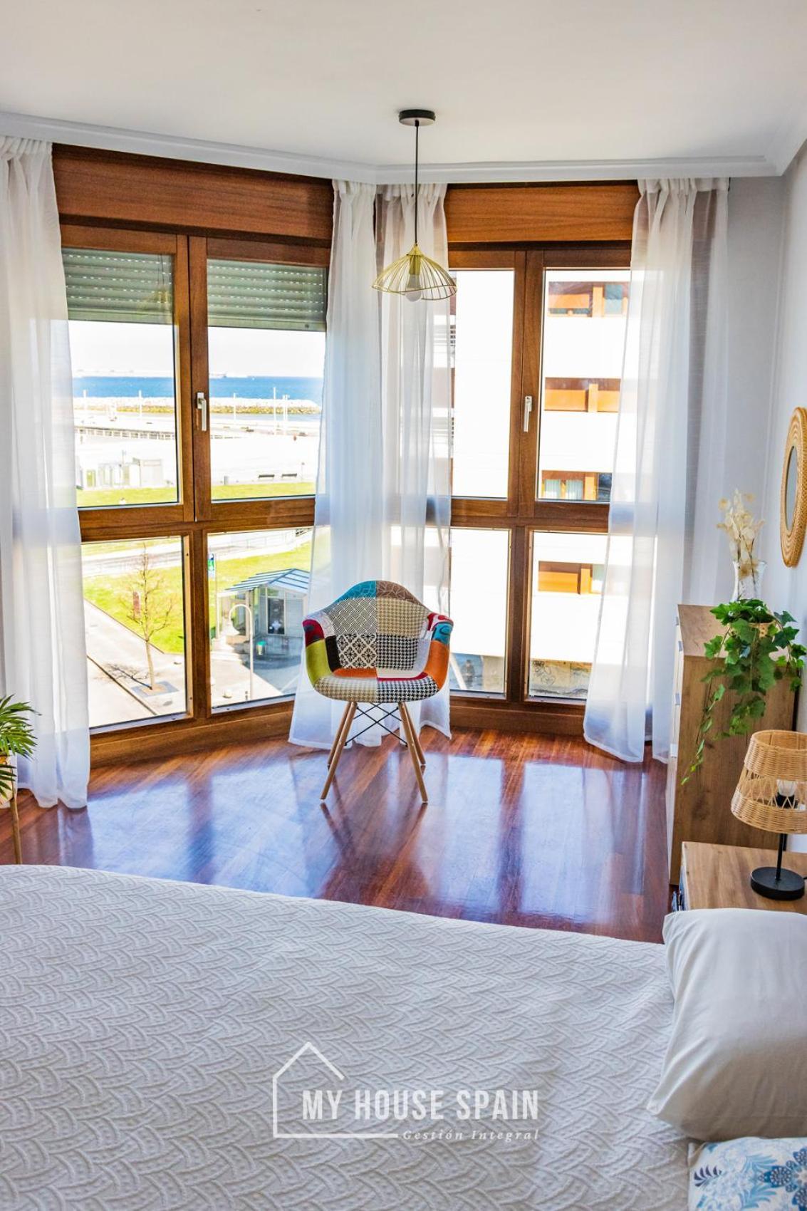 Myhousespain - Playa De Poniente, Con Vistas Al Mar Y Parking Gratuito ヒホン エクステリア 写真